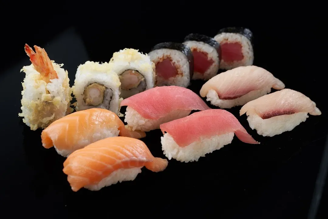 Kuro - The Asian Bistro, Renaissance Ahmedabad