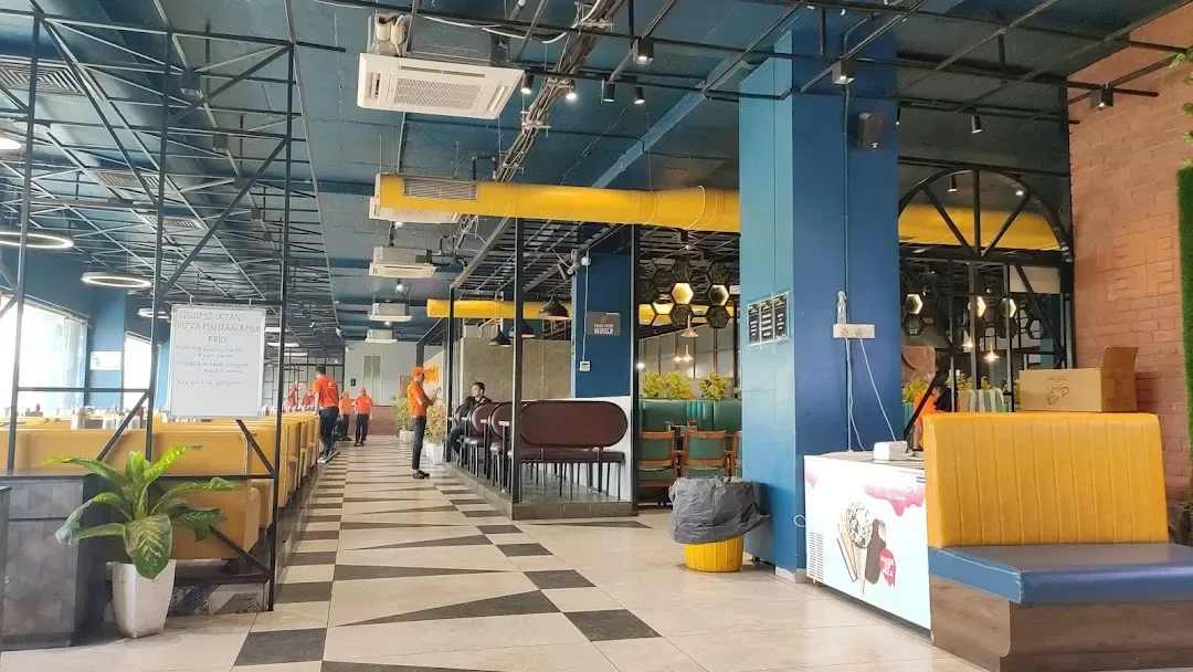 Octant Pizza (Prahladnagar)
